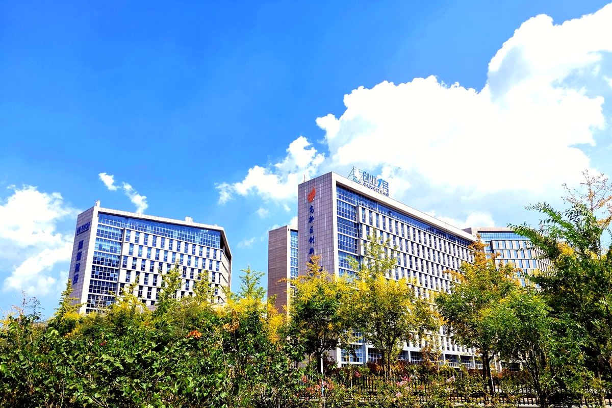 思惟办公所在园区外景